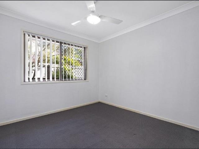 Modern Living in a Peaceful Redland Bay Setting