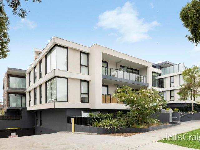 Modern Living in a Prime Chadstone Pocket