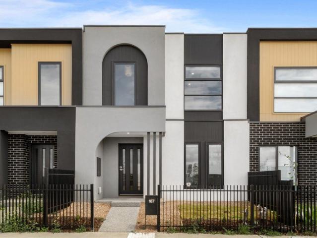 Modern Living in a Prime Mickleham Location!