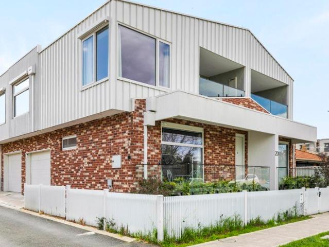 Modern Living in a Prime Position