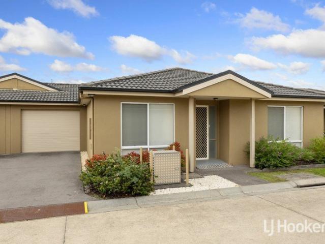 MODERN LIVING IN A PRIME WALK TO EVERYTHING LOCATION