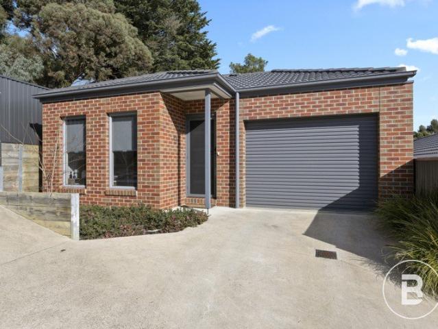 MODERN LIVING IN A QUIET COURT LOCATION