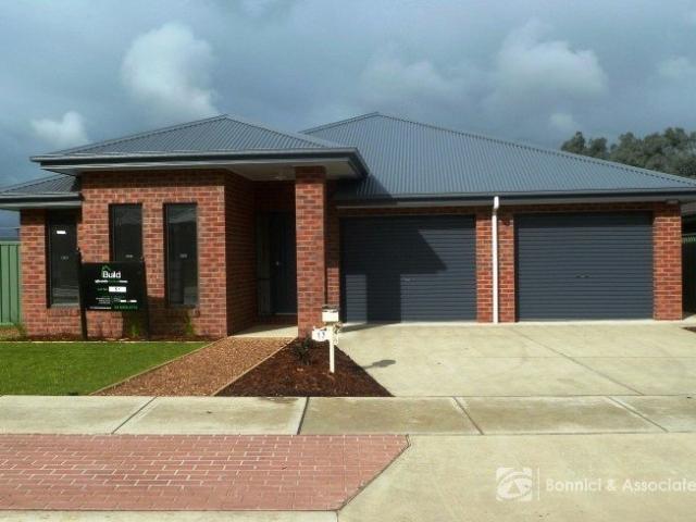 MODERN LIVING IN A QUIET GLENROY LOCATION