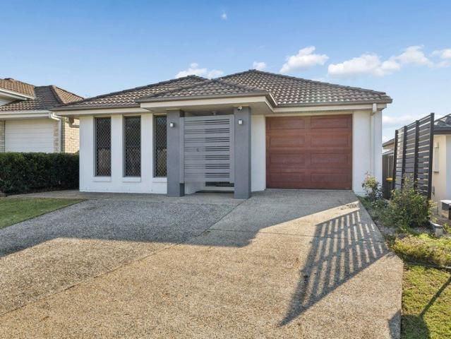 Modern Living in a Quiet North Lakes Pocket
