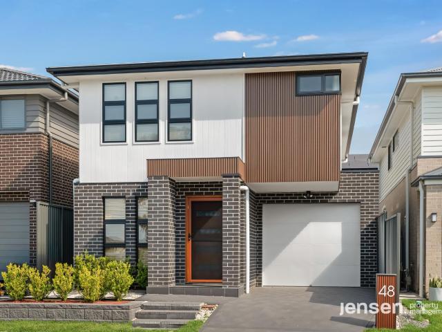 MODERN LIVING IN AN ULTRA CONVENIENT LOCATION
