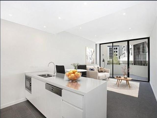 Modern Living in Central Sought After Location