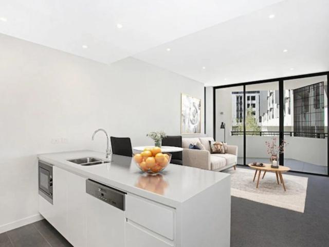 Modern Living in Central Sought After Location
