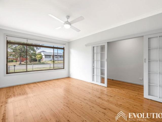Modern Living In Convenient Location !