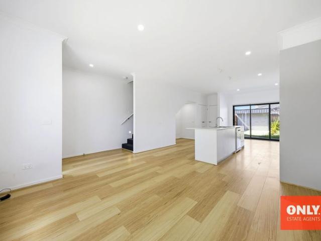 Modern Living in Delaray Estate!