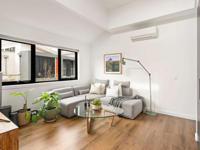 MODERN LIVING IN ENVIABLE LOCATION