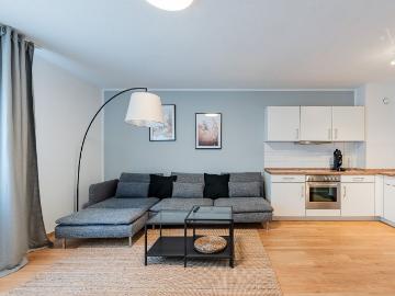 Modern living in green Lichterfelde: fully furnished 2 room apartment in Lichterfelde