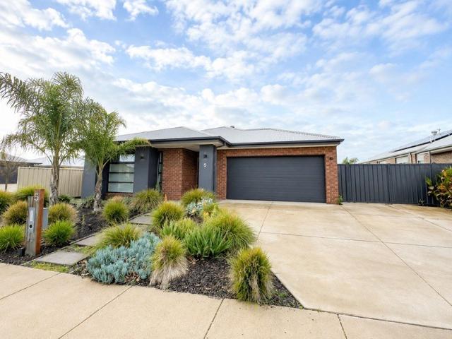 Modern Living in Kialla