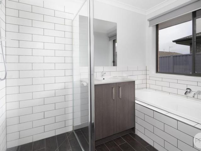 MODERN LIVING IN POPULAR ALFREDTON
