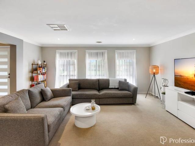 Modern Living in popular Glenfield Park