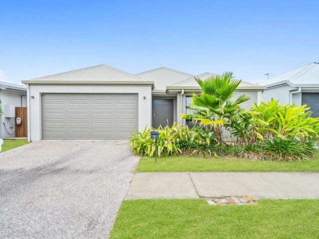 MODERN LIVING IN SOUGHT AFTER SMITHFIELD!