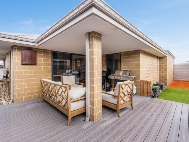 Modern Living in the Heart of The Vines