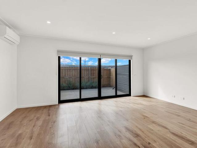 Modern Living in the Heart of Altona North