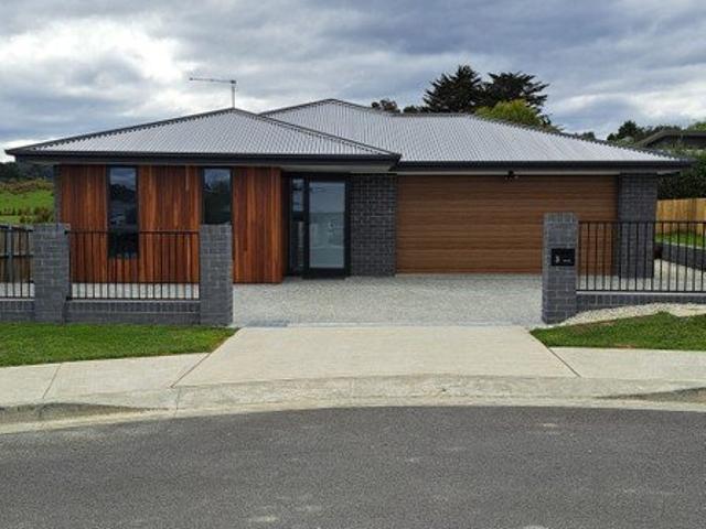 Modern living in the heart of Cygnet