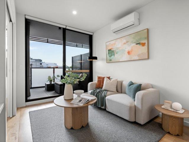 Modern Living in the Heart of Essendon North