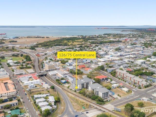MODERN LIVING IN THE HEART OF GLADSTONE!