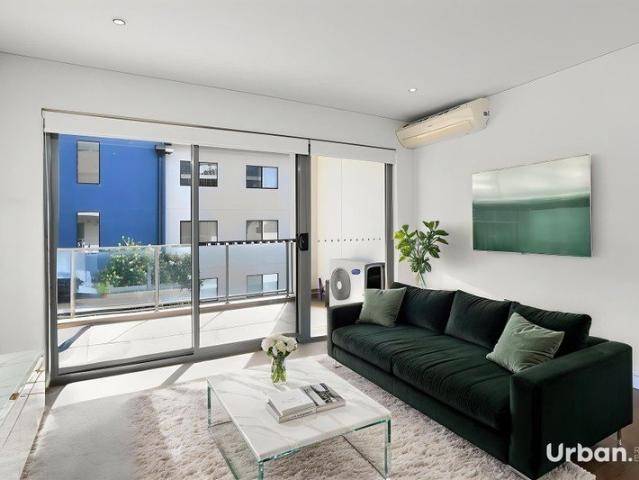 MODERN LIVING IN THE HEART OF KELLYVILLE RIDGE