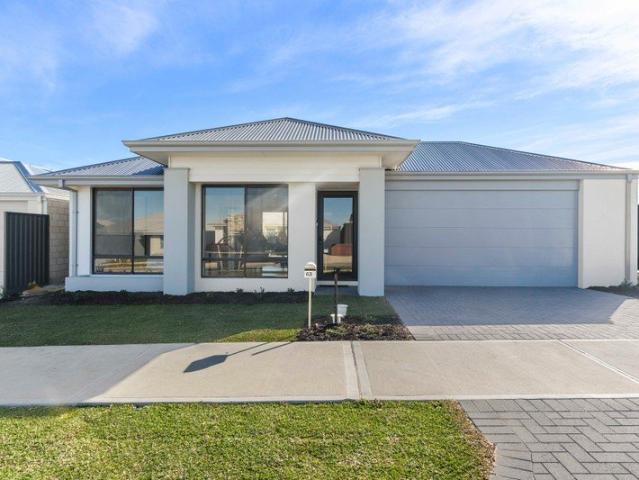 Modern Living in the Heart of Kingsford Estate!