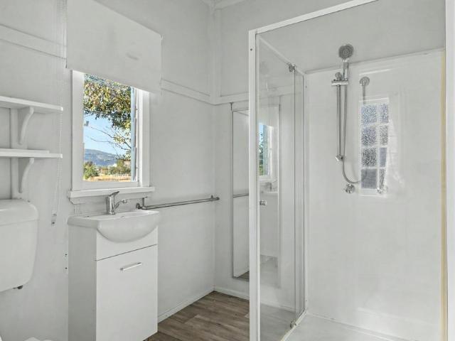 Modern Living in the Heart of Lowood. 2 x 2 Bedroom Units Now Available