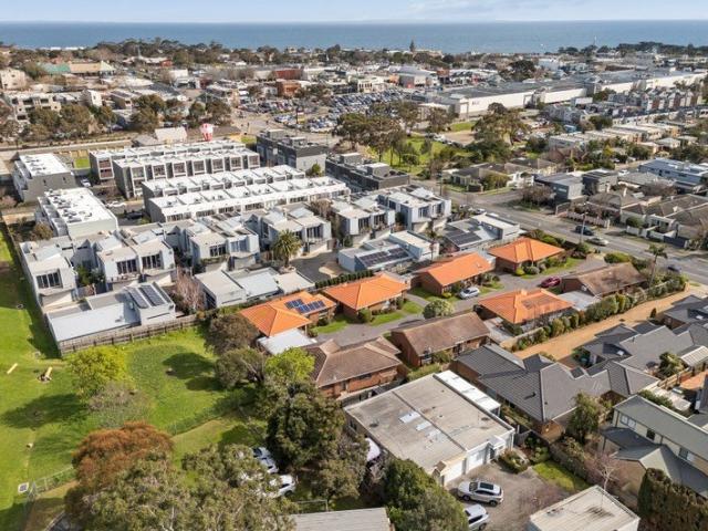 Easy Living in Lifestyle Location