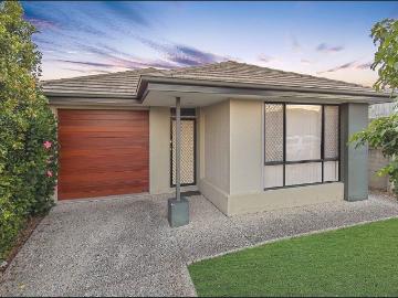 Modern Living in the Heart of North Lakes