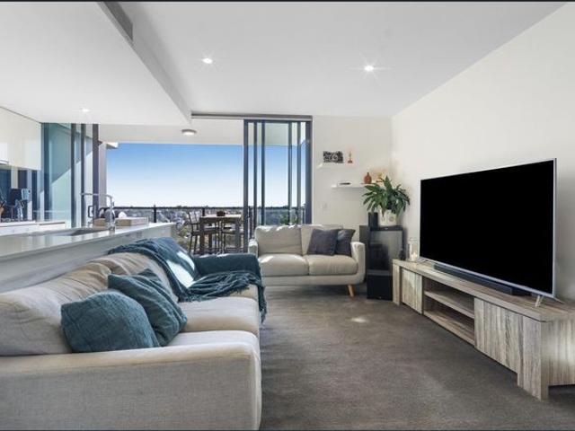 Modern Living in Vibrant Albion