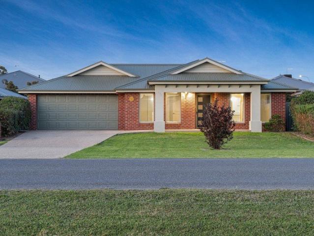 Modern Living Just Moments from the Golf Course