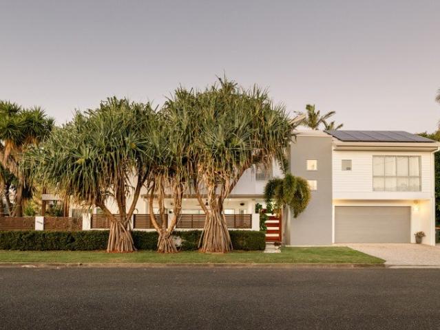 Modern Living, Prime Location