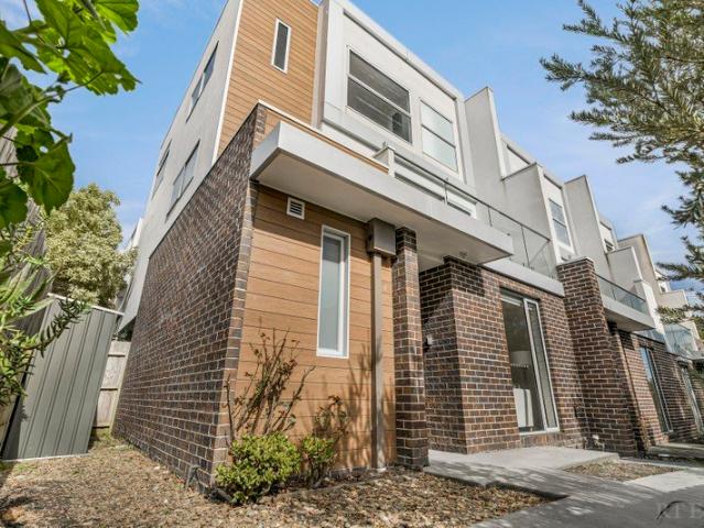Modern Living, Superb Location