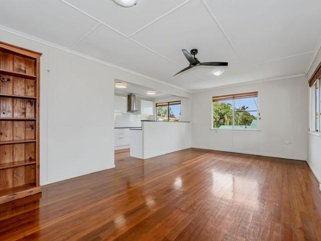 Modern Living | Spacious Family Home with Downstairs Retreat