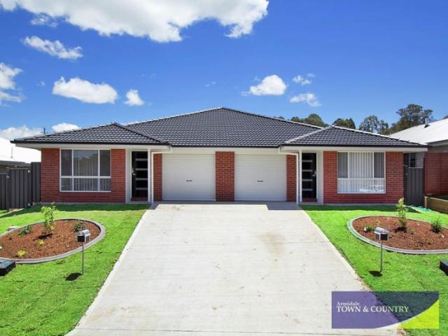 MODERN LIVING! Three Bedroom Semi Detached Unit, Welcome to 1/20 Schaefer Drive!