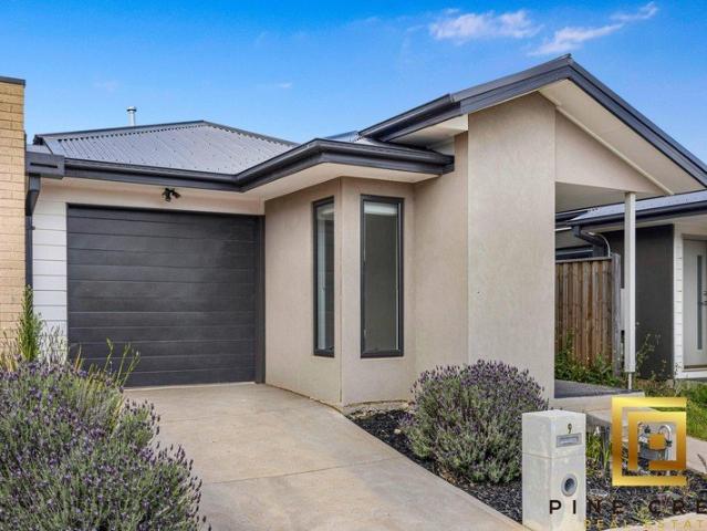 Modern Living & Ultimate Convenience in Thornhill Park