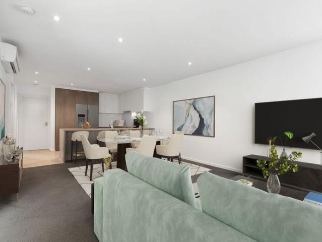 Modern Living with a Courtyard Lifestyle
