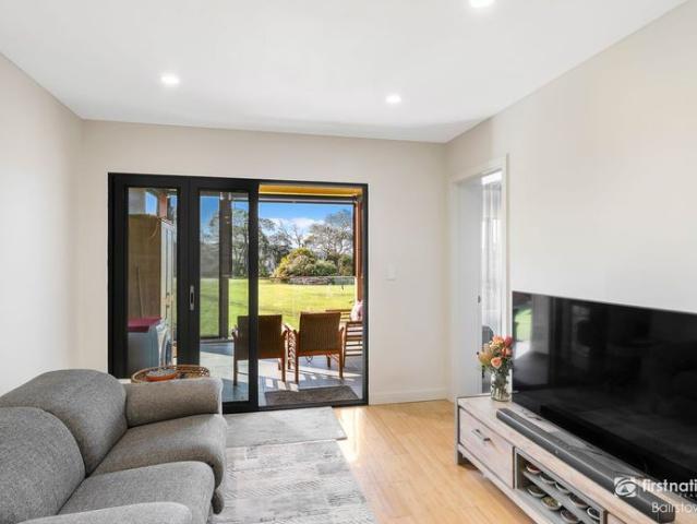 Modern Living with a Huge 9m x 7m Shed