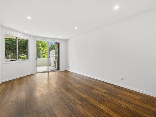 Modern Living with a Spacious Entertaining Balcony