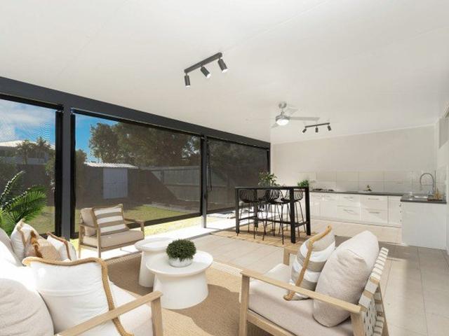 Modern Living with an Exceptional Outdoor Entertaining Space
