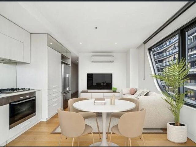 MODERN LIVING WITH BREATHTAKING OUTLOOK