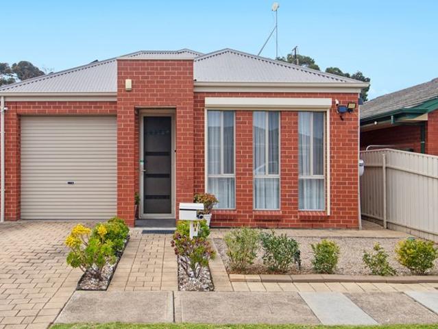 Modern Living with Easy Lifestyle Appeal