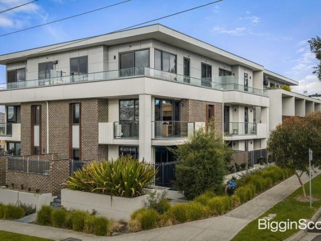 Modern Living with Exceptional Lifestyle Appeal