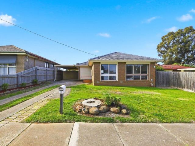 Modern Living with Flexible Family Appeal