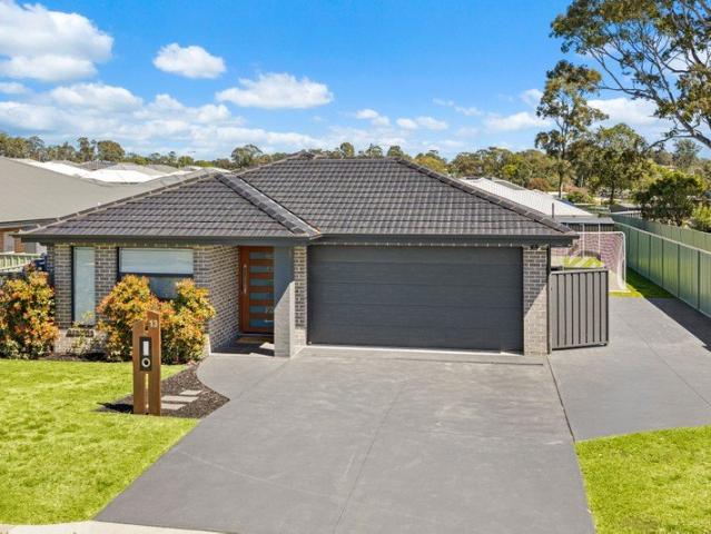 MODERN LIVING WITH SPACE FOR THE WHOLE FAMILY