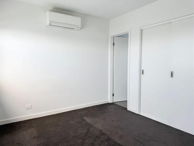 Modern Living with Space, Style & Rear Privacy