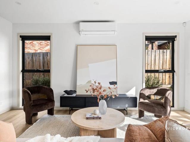 Modern Living with Parkland at Your Doorstep