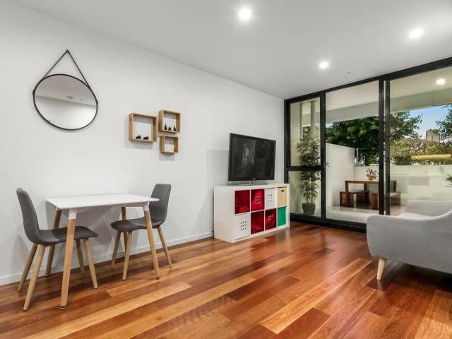 Modern Living with Private Courtyard Entertaining in the Heart of Box Hill