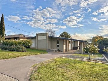 Burra, Tumbarumba, Talbingo - Garden, Equipped kitchen