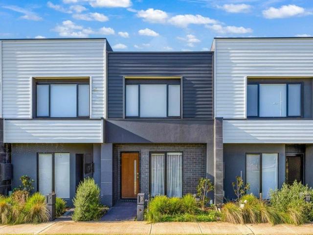 Modern Living with Tranquil Park Views! APPLICATIONS NOW OPEN
